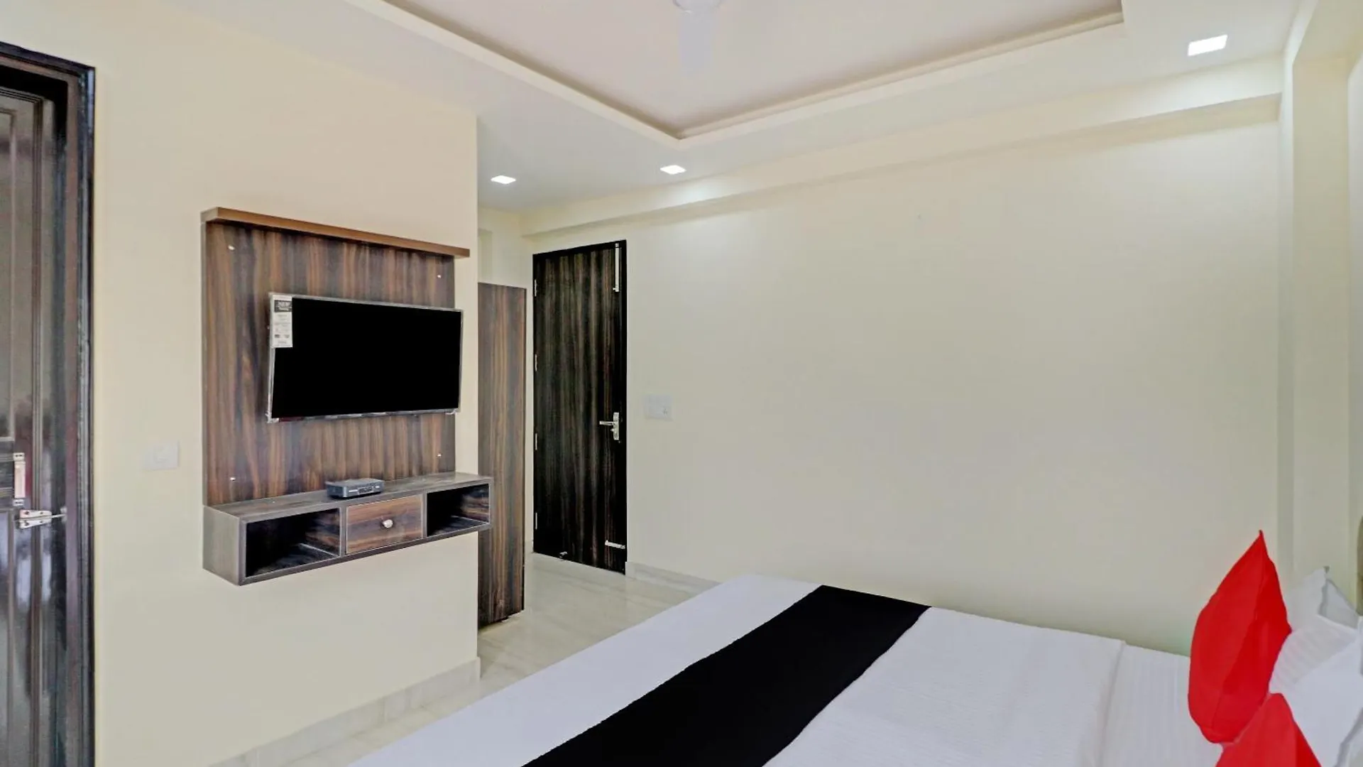 Capital O Welcome Inn Stay Near Appu Ghar Γκουργκάον Ινδία
