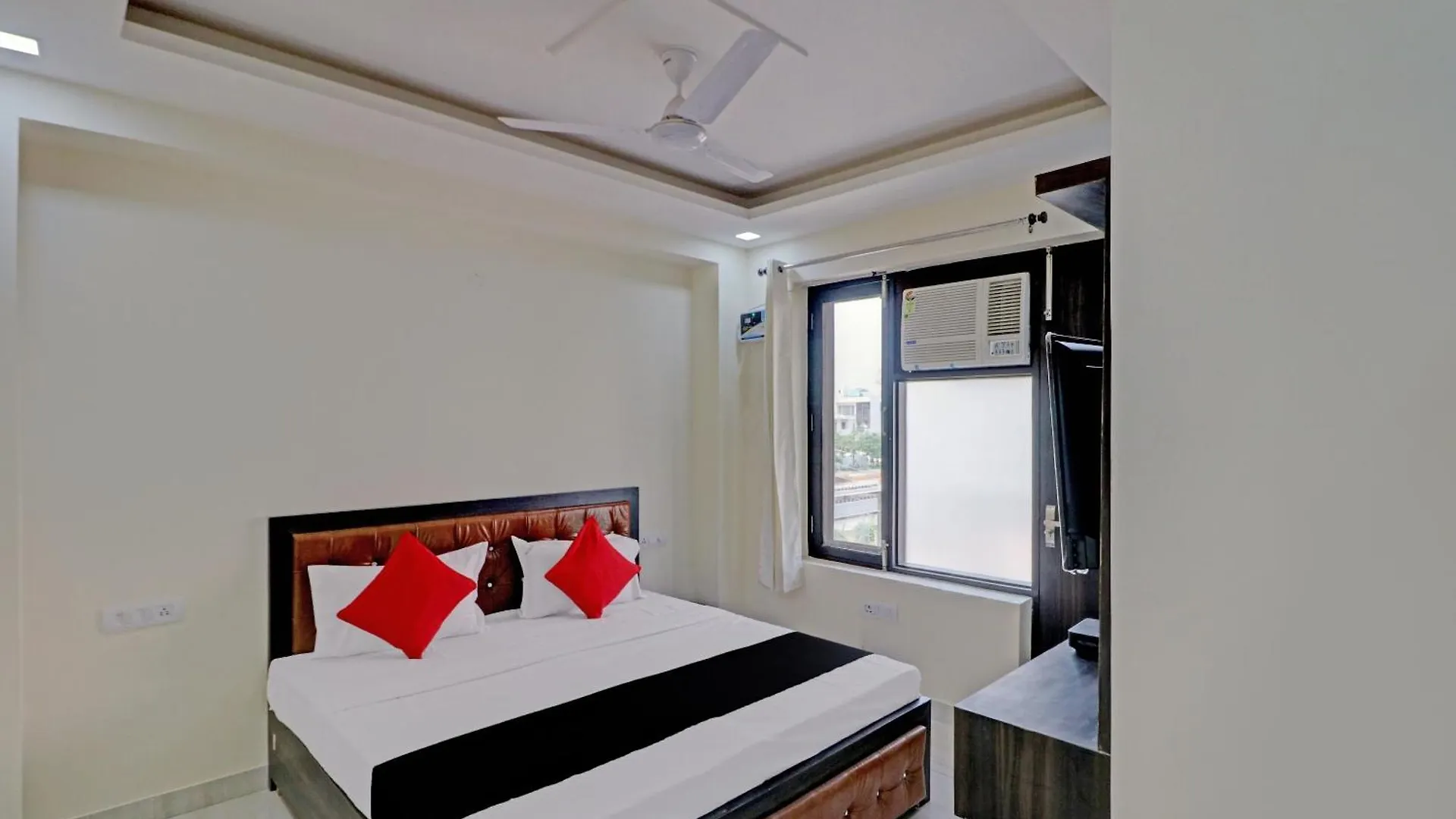 Hotel Capital O Welcome Inn Stay Near Appu Ghar Gurgaon